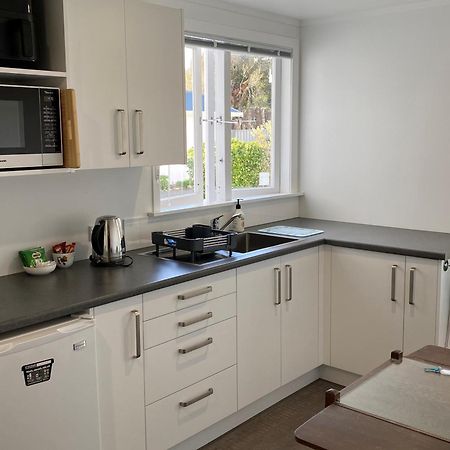 Birch Court - Tui Apartment Whanganui Exterior photo